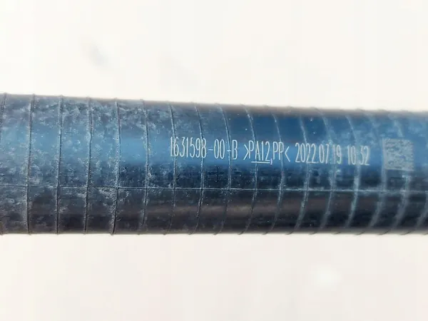 Tesla Y 22 batterijkoelingskabel OEM 1631598-00-B image 5