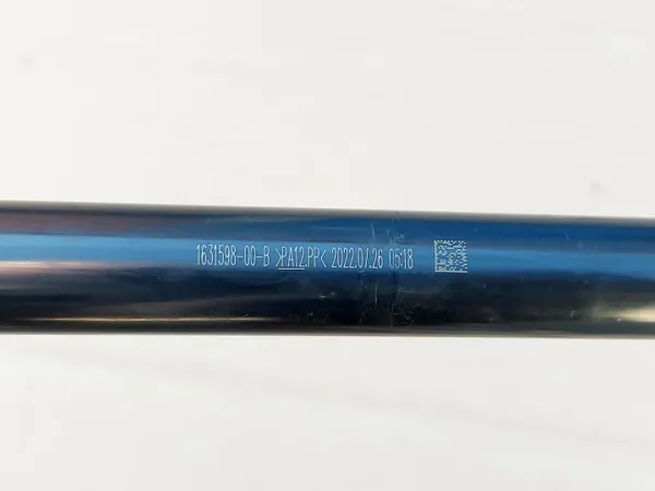 Tesla Y 22 batterijkoelingskabel OEM 1631598-00-B image 6