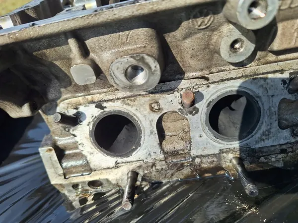 Cilinderkop AUDI S3 8P VW SEAT 2.0 TFSI 06F103373A image 8