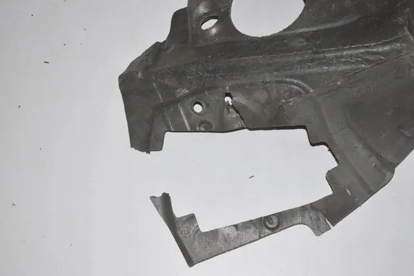 Isolamento Acústico BMW 5 (F10) 3.0L Diesel 2014 OEM 9113809 image 6