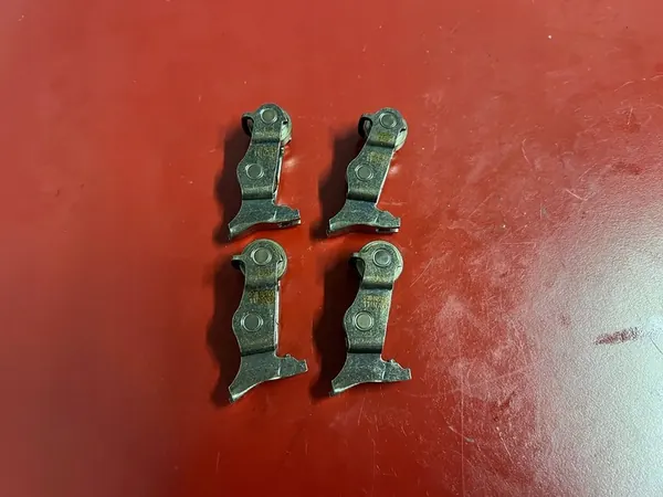 Alavanca de válvula BMW X1 F48 F49 2016 7640010 image 2