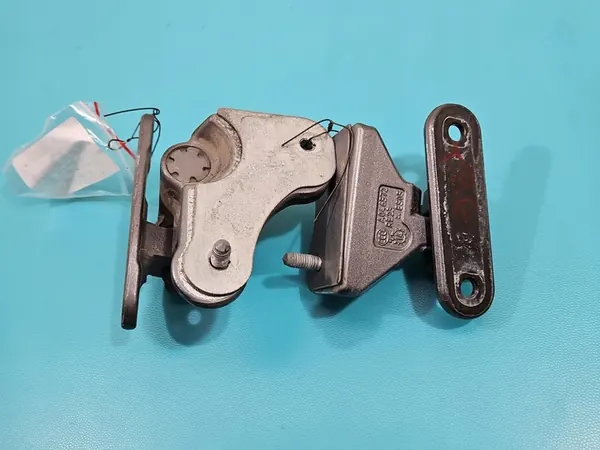 Hängslen Bakdörr Höger Mercedes GLA X156 image 2