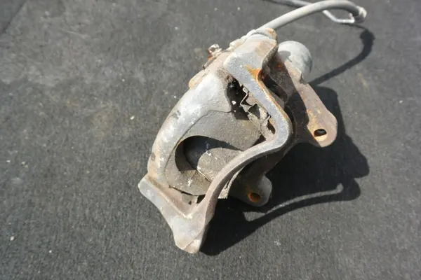 VW OEM Linker Hinterer Elektrischer Bremssattel - Passat B6 B7 CC image 8