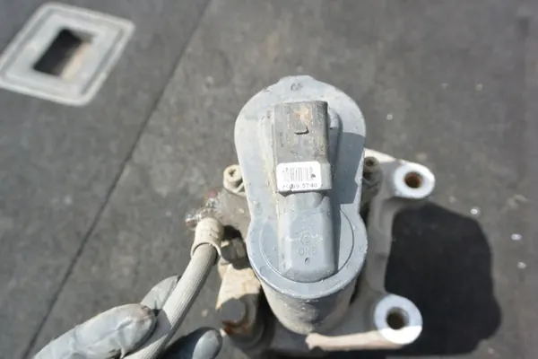 VW OEM Linker Hinterer Elektrischer Bremssattel - Passat B6 B7 CC image 9
