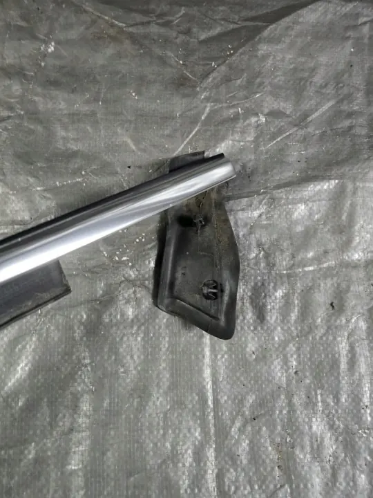 OEM 4G0853283 Framvänster Fönsterlist Audi A6 C7 image 5