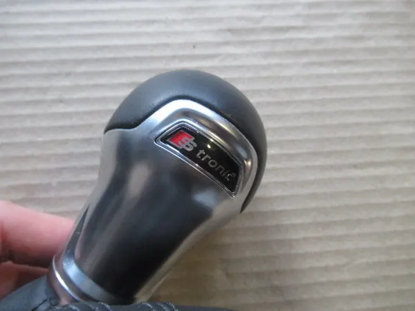 Pommeau de levier OEM 81B713139 pour Audi Q2 Stronic image 3