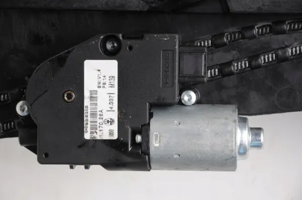 Maserati SZYBERDACH OEM Kattoikkuna Quattroporte V 2005 image 3