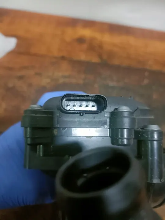 KIA SPORTAGE V CARCASA DE TERMOSTATO 1.6 image 6