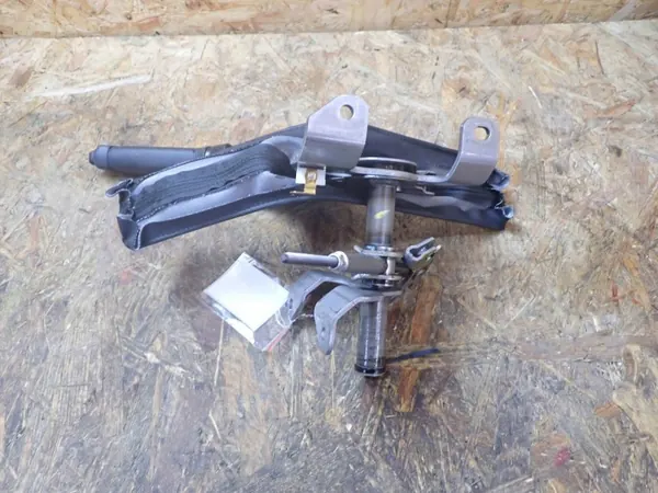 Isuzu D-Max handbromsspak OEM BTU1863 - Begagnad image 5