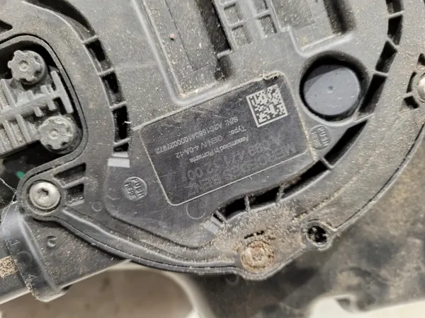Bomba Tanque AdBlue OEM A2474708202 para Mercedes image 4