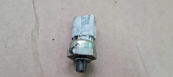 Oljetrycksensor OEM 06E906054J för Audi image 2
