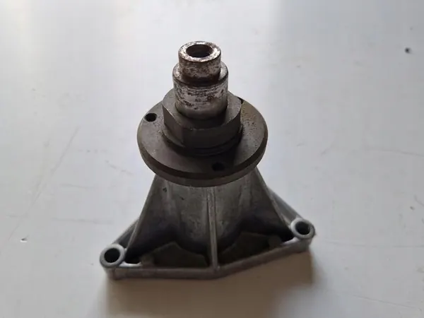 Support de ventilateur de liquide de refroidissement Opel Frontera A Omega A OE 90231219 image 3