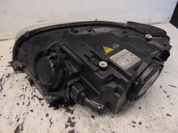 Faros delanteros Xenón derecho Audi A4 B7 image 9