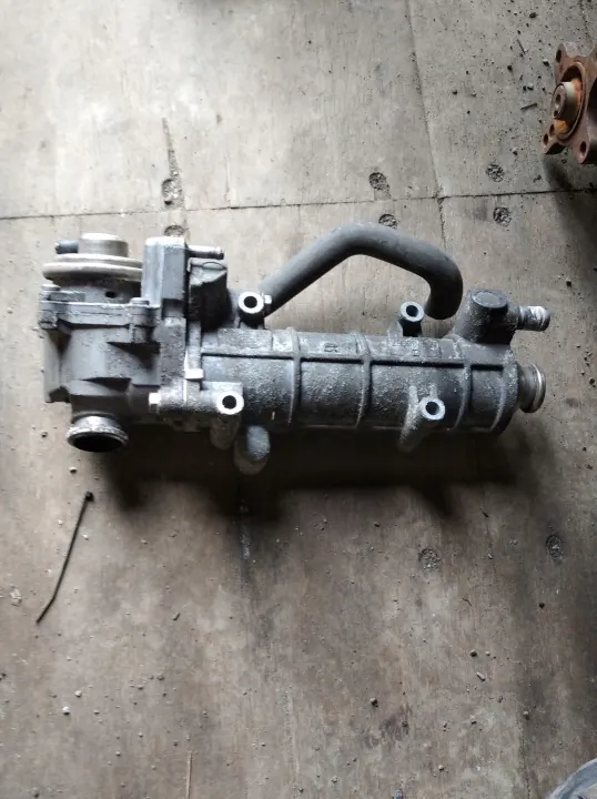 Gebrauchtes EGR-Ventil OEM 504136967 für IVECO DAILY 3.0 image 2