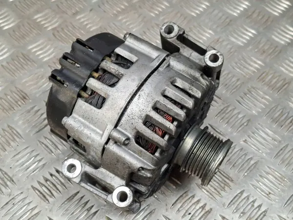 Vaihtovirtageneraattori Mercedes GLK X204 2.2 CDI A0141543902 image 2