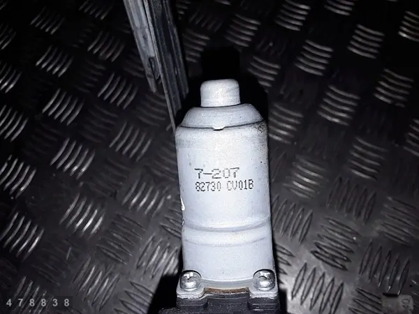Nissan Leaf fönsterregulator OEM 82730CV01B image 4