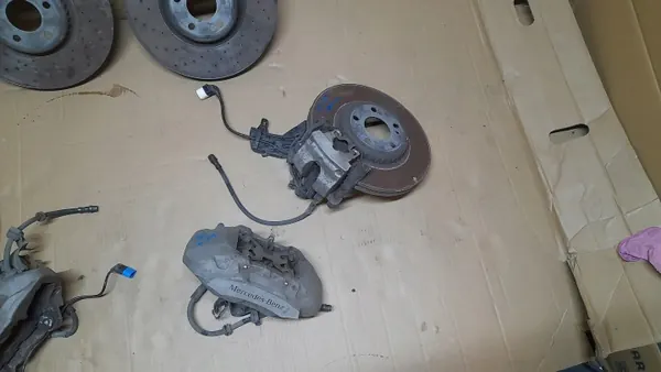 Jarrulevyt & Puristimet OEM A253 Etu/Taka Mercedes image 3