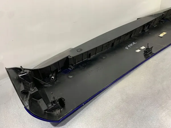 Jaguar F-Pace Spoiler OEM FBZ19071 - Gebruikt image 10