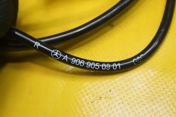 ABS Sensor Rear Right Mercedes-Benz Sprinter A9069050901 image 5