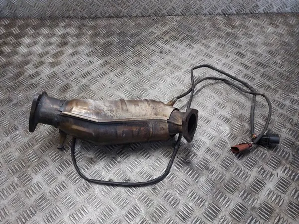 Leerer Katalysator OEM 8D0131702HN Audi A4 B6 1.8T image 2