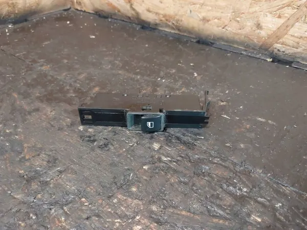 Linker Fensterheber BMW 3 E46 8381511 image 3