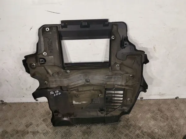 Gebruikte Subaru OE motorafdekking OEM C13010094 image 3
