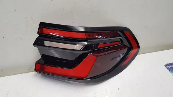 Lente traseira direita BMW X7 G07 image 1