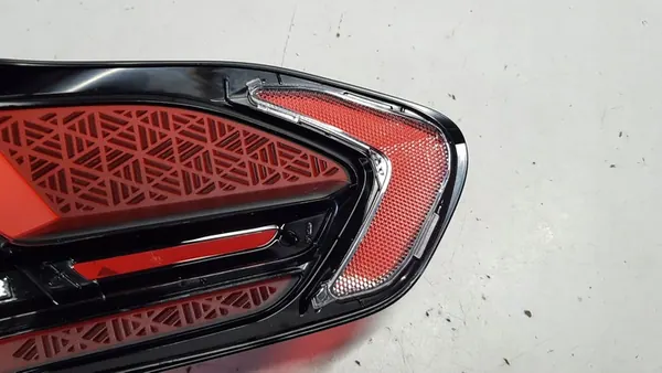 Lente traseira direita BMW X7 G07 image 9