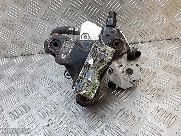 Brandstofpomp Mercedes E W212 2011 a6420701201 image 4