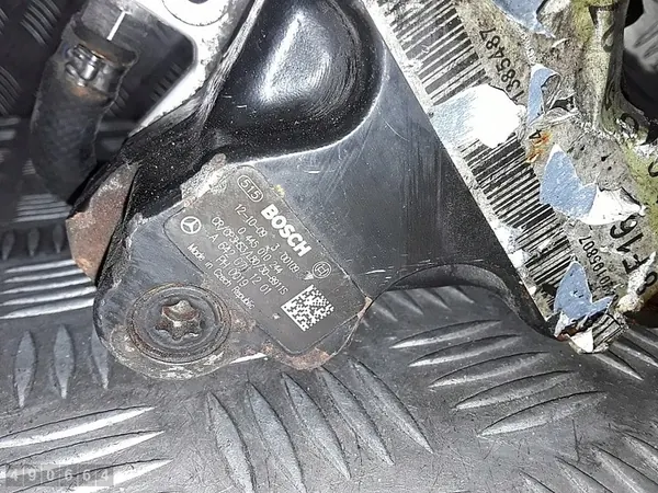 Brandstofpomp Mercedes E W212 2011 a6420701201 image 6