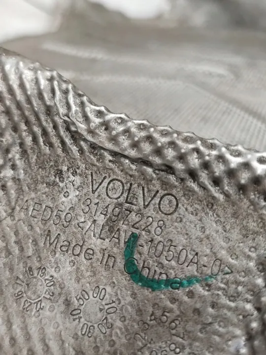 Volvo V90 II Takaosan Lämpösuoja OEM 31497228 image 3