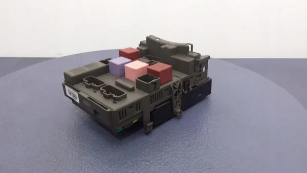 RENAULT LAGUNA II 2.0B Caixa de Fusíveis 8200607608 image 2