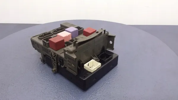 RENAULT LAGUNA II 2.0B Caixa de Fusíveis 8200607608 image 3