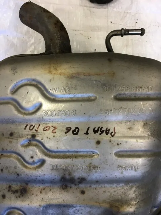 Vaimennin OEM TŁUMIK SRODKOWY VW PASSAT Käytetty image 4