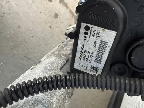 BMW 6798893 Boîtier de Direction Usagé Pièce OEM image 5