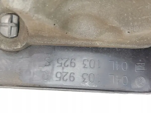Moottorikansi OEM 04L103925Q VW Passat B8:lle image 3