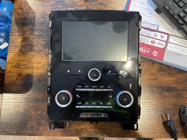 Renault Talisman Radio Navigationsdisplay OEM 280904234R image 2