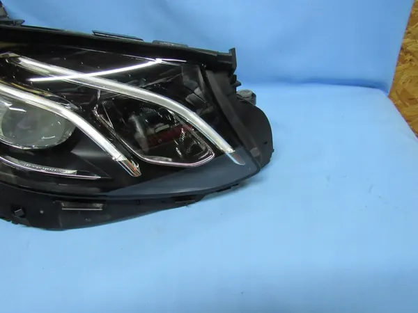 Rechter Mercedes W213 Performance Koplamp Europa image 3