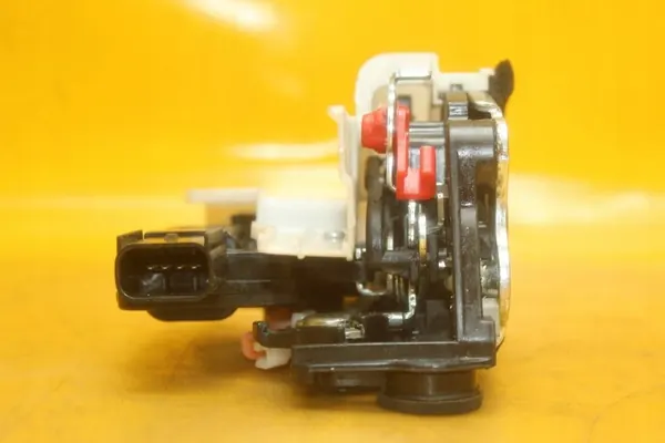 Vänster Bakdörrslås Kia Picanto II 814101Y020 image 6