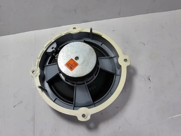 Kia Sportage IV Etuoven Kaiutin OEM 96330F2100 image 4
