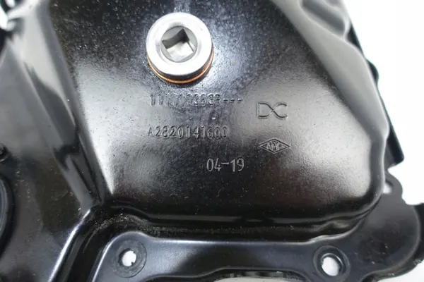 Cárter de aceite usado OEM A2820141600 Mercedes A W177 image 6