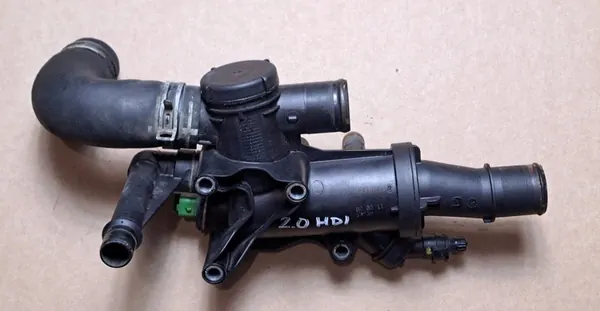 Carcasa de termostato PEUGEOT 407 2.0L Diesel 9656182980 image 2