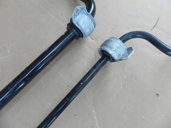 AUDI A5 8T Collegamento Stabilizzatore Posteriore 8K0511305AD image 4