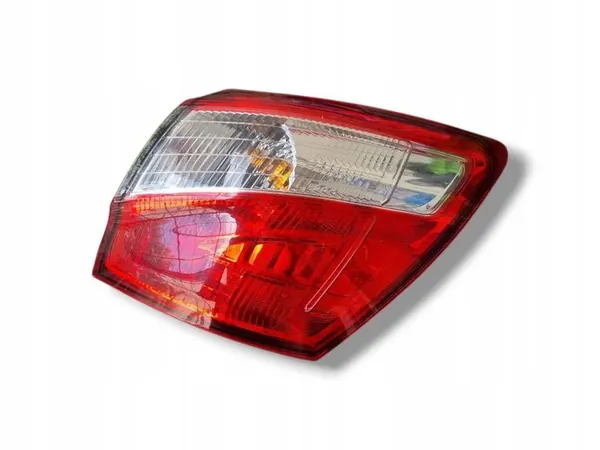 Luz trasera derecha Nissan Qashqai J10 2012 B26550BR00B image 2