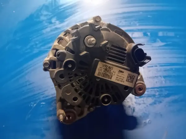 Vaihtovirtageneraattori VW Skoda Seat 1.6 TDI 03L903023J image 2