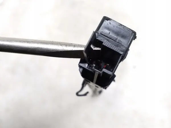 Skoda Superb B8 2016 Kolmas Jarruvalo OEM 1Z5945097A image 6