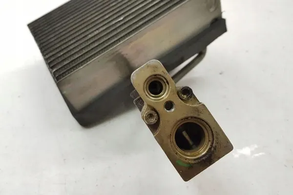 Airconditioningradiateur VW GOLF IV 1.9L diesel 6N0820679A image 4