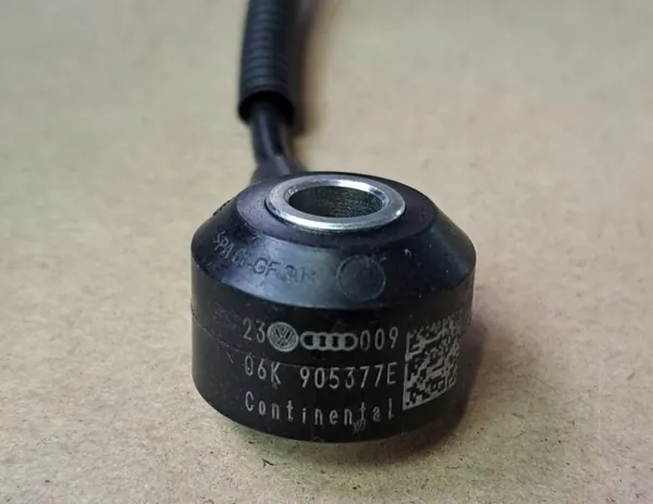 Klopfsensor OEM 06K905377E für VW Golf 8 2.0TSI image 3