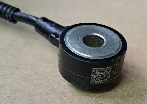 Klopfsensor OEM 06K905377E für VW Golf 8 2.0TSI image 4