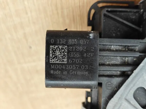 BMW 530i G30 Reducerjusterare OEM 9469023 image 3